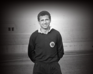 Πέθανε ο Βαγγέλης Πετράκης