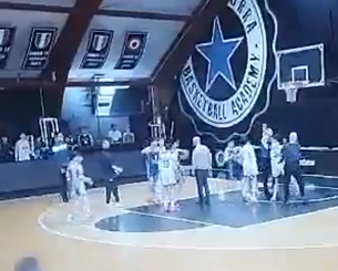 Απίστευτο σκηνικό σε αγώνα μπάσκετ στην Ιταλία: Πατέρας γρονθοκόπησε μικρό αθλητή