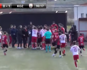 Εκτεταμένα επεισόδια και γενική σύρραξη σε ματς της Γ' εθνικής (video)