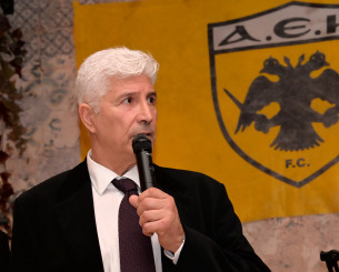 Μανωλάς: «Ο Ηλιόπουλος είναι πρόεδρος γεμάτος συναισθήματα - Έτσι μας αγκάλιαζαν οι πρόεδροι παλιά στην ΑΕΚ» (video)