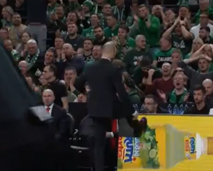 Ο Νέντοβιτς έχασε ελεύθερο κάρφωμα και ο Σπανούλης κλώτσησε τις διαφημιστικές πινακίδες (video)