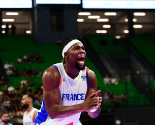 Κρίσιμες ώρες για Γιαμπουσέλε και Χέις-Ντέιβις στο NBA, περιμένει στη γωνία ο Παναθηναϊκός