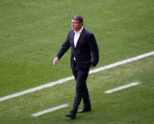 Η εντυπωσιακή επιστροφή του Λεμονή στους πάγκους - Τον αποθεώνουν στη Σερβία