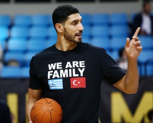 «Είναι προδότρια»: Ο Ένες Καντέρ ξεσπάει για πρωταθλήτρια των χειμερινών Ολυμπιακών Αγώνων