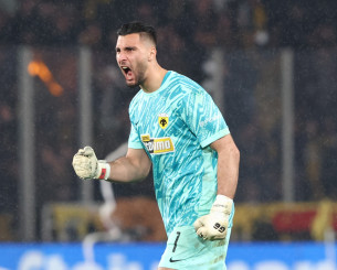 Πώς ο Στρακόσια έγινε ο καλύτερος τερματοφύλακας στην Stoiximan Super League