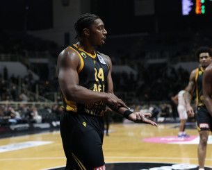 Η επεισοδιακή επιστροφή του Μπάρτλεϊ στην Πυλαία και η «απάντηση» στο παρκέ