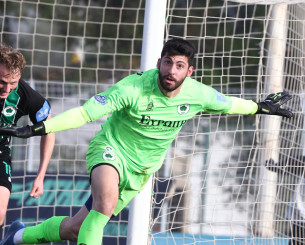 Nτύθηκε... Τρούμπιν ο Θεοδωράκης και έσωσε τον βαθμό για την Μαρκό!