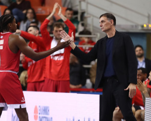 Μπαρτζώκας: «Ο Τζόουνς και ο Μιλουτίνοφ είναι αμφίβολοι για τον τελικό»