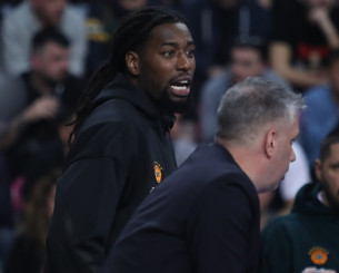 Το μήνυμα του Λεσόρ μετά την καταγγελία για ρατσιστική επίθεση: «Μπροστά στους αστυνομικούς!»