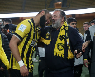 Η παρακάμερα του ΑΕΚ - Λεβαδειακός: Οι αγκαλιές Ηλιόπουλου και οι πανηγυρισμοί (video)