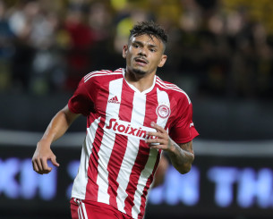 Σε ομάδα της Βραζιλίας συνεχίζει ο Τικίνιο Σοάρες