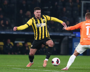 Η ΑΕΚ για την πρωτιά σε ένα δύσκολο αγώνα σε άδειες εξέδρες