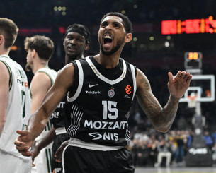 Ο Κάμερον Πέιν έμαθε ότι θα φύγει από την Παρτίζαν εν ώρα... αγώνα