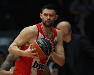 Ο Παπανικολάου έγινε ο τρίτος με 1000+ αμυντικά ριμπάουντ στον Ολυμπιακό στην Stoiximan GBL