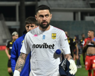 Ευτυχώς που ήταν πάλι εκεί ο Αθανασιάδης για τον Άρη