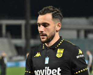 «Έκρηξη» Σαββόπουλου στο «BACK2ΜΠΑΚ»: «Νέος φίλος μας το κολλύριο - μαύρο χάλι...» (video)