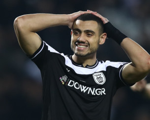 Η αλήθεια πίσω από τα πέναλτι του Γιακουμάκη και ο λόγος που αποφεύγει να εκτελεί αριστερά