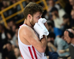 Χωρίς Βεζένκοφ και Μιλουτίνοφ στο Κάουνας ο Ολυμπιακός - Αγώνας δρόμου για να προλάβουν το ντέρμπι αιωνίων!