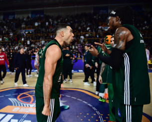 Το ηγετικό τετ α τετ του Σλούκα με τον Χολμς μετά τον Κολοσσό: «Εμπιστεύσου μας»