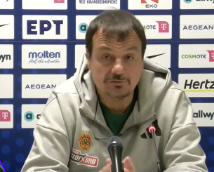 Αταμάν: «Βλέπω μόνο οχτώ δημοσιογράφους, αν χάναμε θα ήταν γεμάτη η αίθουσα»