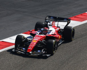 Η περιστρεφόμενη αεροτομή της Ferrari «έκλεψε» την παράσταση στο Μπαχρέιν (video)