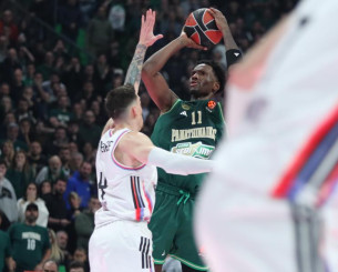 Το φάουλ που ζητάει ο Παναθηναϊκός στο τρίποντο του Χέιζ-Ντέιβις λίγο πριν την εκπνοή (vid)