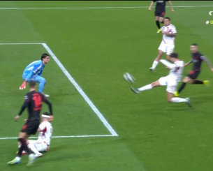 Το σωτήριο τάκλιν του Ρέτσου που γλίτωσε τον Ολυμπιακό (video)