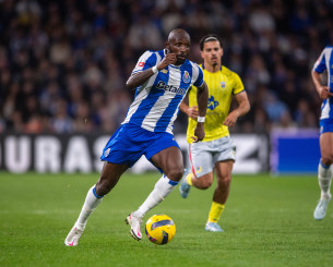 Φωνές της Μπενφίκα για τη διαιτησία στο Πόρτο-Αρούκα: «Ψεύτικη νίκη» (video)