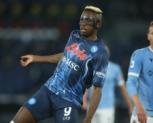 Συγκλονίζει ο Όσιμεν: «Στη Νάπολι μου φέρθηκαν σαν σκυλί – Δεν είμαι μαριονέτα κανενός»