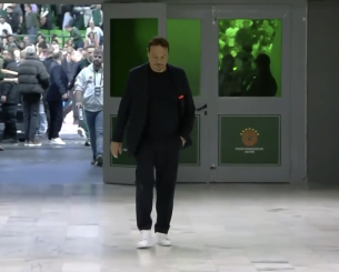 Ο απογοητευμένος και μόνος Αταμάν λίγο μετά την ήττα-σοκ από τον Κολοσσό (video)