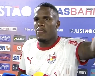 «Επίθεση» ποδοσφαιριστή σε γυναίκα διαιτητή: «Δεν κάνει»