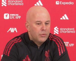 Η σκληρή κριτική του Σλοτ για τον ρατσισμό στο ποδόσφαιρο - «Πρέπει να κάνουμε περισσότερα απ’ ό,τι κάνει συνολικά η κοινωνία»