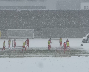 «Δεν έβλεπαν τη μύτη τους»: Οι παίκτες της Μπάγερν προπονήθηκαν κάτω από ακραία χιονόπτωση (video)