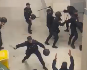 Σοβαρά επεισόδια μετά το Οσασούνα – Ρεάλ Μαδρίτης: Άγριο ξύλο αστυνομικών σε οπαδούς (video)