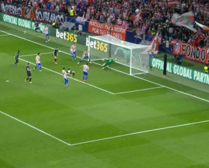 Ο Όμπλακ με μυθική απόκρουση αρνήθηκε την ασίστ στον Τζόλη (video)