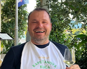 Τον αναγνωρίζετε; Σπουδαίος παίκτης στα νιάτα του, σήμερα φτιάχνει καφέδες μακριά από τα φώτα της δημοσιότητας (photo)