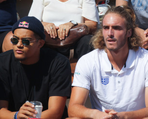 Ο Τσιτσιπάς αποθέωσε τον Καραλή: «Πήδηξε όσο οι Οπέλκα, Ίσνερ και Μεντβέντεφ μαζί»