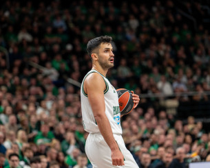 Έκπληξη: Στη θυγατρική των Ρόκετς ο Γιούρτσεβεν