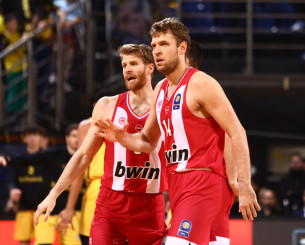 Αμφίβολοι οι Βεζένκοφ και Γουόκαπ για το Ολυμπιακός - Παναθηναϊκός