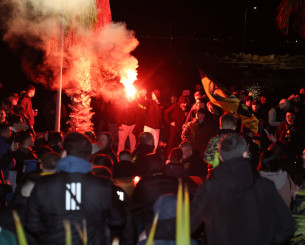 Χαμός στην υποδοχή της ΑΕΚ στο Βόλο! (video, photos)