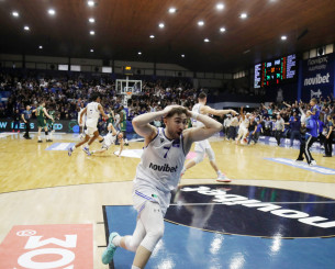 Έκσταση στο Ιβανώφειο με τη νίκη επί του Παναθηναϊκού - Οι ξέφρενοι πανηγυρισμοί του Ηρακλή (videos)