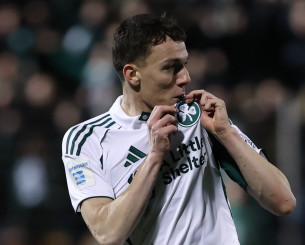 Ο Κοντούρης πέτυχε το πρώτο του γκολ με τον Παναθηναϊκό και φίλησε με πάθος το τριφύλλι!