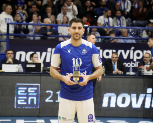 Μωραΐτης και Κρις Σμιθ βραβεύτηκαν από την ENBL πριν την αναμέτρηση κόντρα στην ΤαλΤεκ Αξελέλα