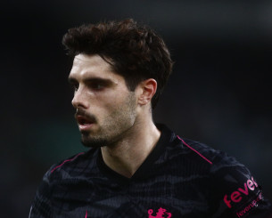 Η UEFA ξεκίνησε πειθαρχική δίωξη στον Νέτο, ο οποίος έσπρωξε ball boy (video)