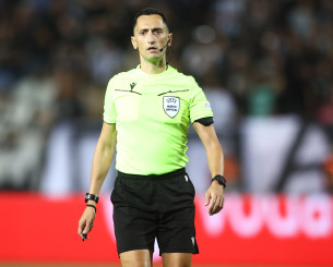 Ο elite διαιτητής Χοσέ Μαρία Σάντσες στο ντέρμπι του Ολυμπιακού με τον ΠΑΟΚ