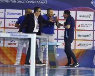 Χαμός στον τελικό του Stoiximan Κυπέλλου πόλο ανδρών - Κόκκινες για Μάζη και Φάτοβιτς στην 4η περίοδο (video)