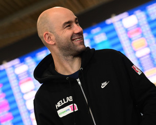 «Πέταξε» για Ποντγκόριτσα η Εθνική Ελλάδας (photos)