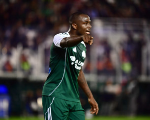 Έγινε κι αυτό στη Stoiximan Super League: Ο Τεττέη έπαιξε δυο φορές ως βασικός την πρώτη αγωνιστική με διαφορετικές ομάδες