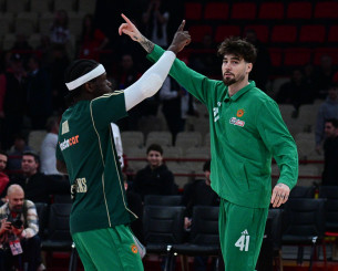 Η είσοδος των παικτών του Παναθηναϊκού στο ΣΕΦ (video)