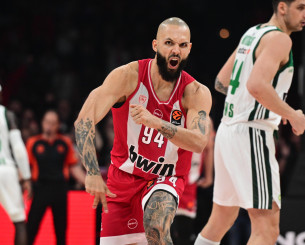 «EuroLeague by Night»: Τάτσιος και Πηλιανίδη μεταφέρουν το κλίμα μετά τη λήξη του ντέρμπι «αιωνίων» (video)
